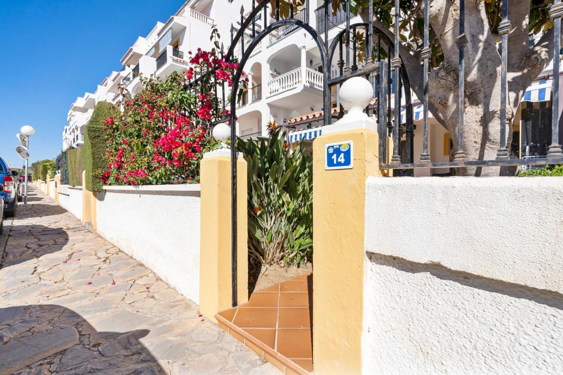 Family In Riviera Del Sol By Costarentals - Ref 18 Apartment *